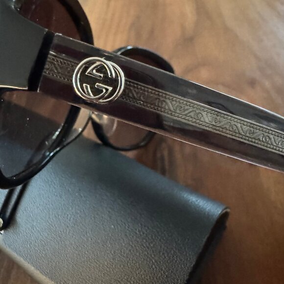 Authentic Gucci GG0080SK sunglasses - Picture 4 of 7